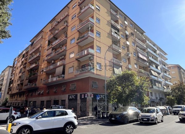 appartamento in vendita a Roma in zona Don Bosco