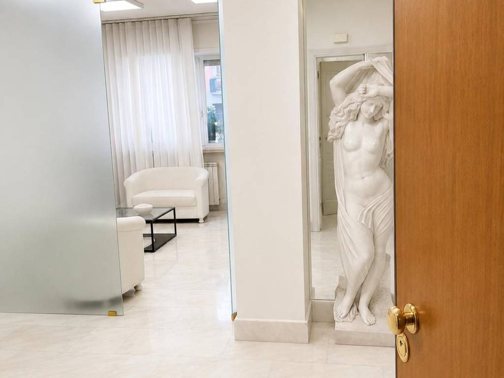 appartamento in vendita a Roma in zona EUR