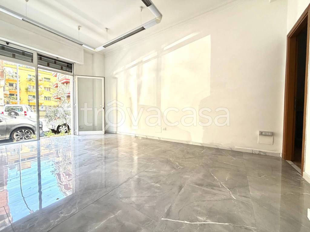negozio in vendita a Roma in zona Gianicolense