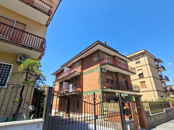 appartamento in vendita a Roma in zona Borghesiana