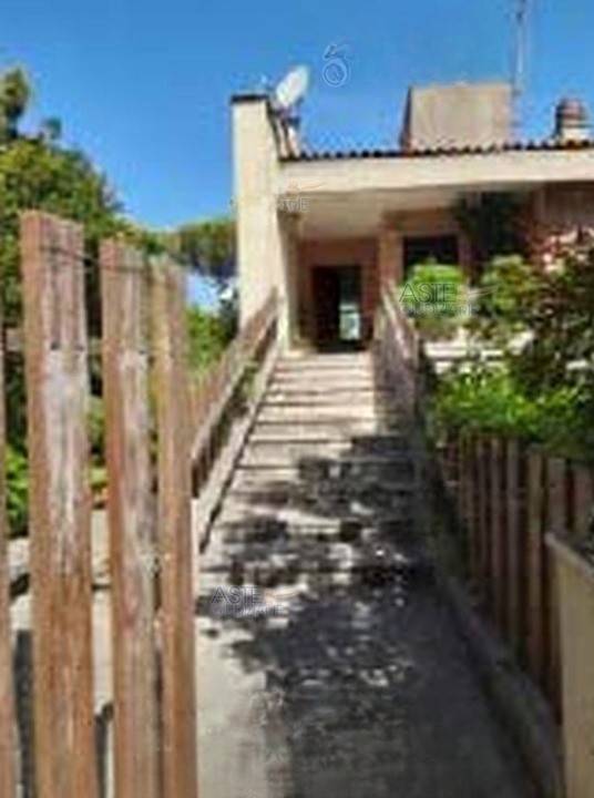 casa indipendente in vendita a Roma in zona Della Vittoria