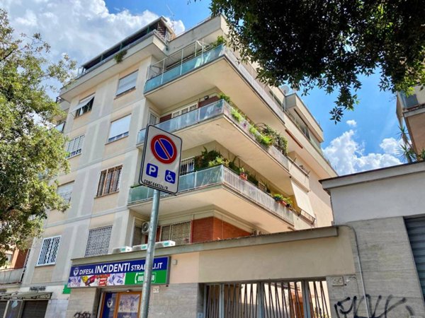 appartamento in vendita a Roma in zona Gianicolense