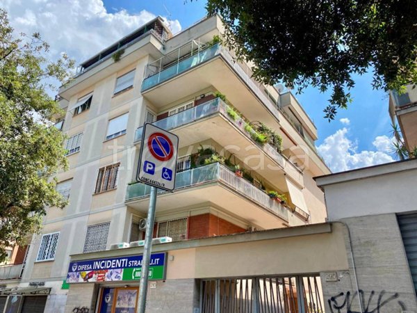 appartamento in vendita a Roma in zona Gianicolense