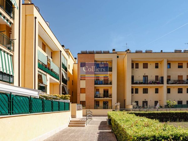 appartamento in vendita a Roma in zona Massimina/Casal Lumbroso
