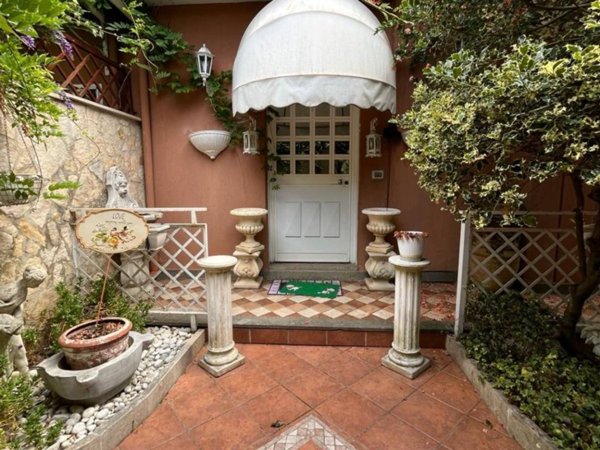 casa indipendente in vendita a Roma in zona Axa