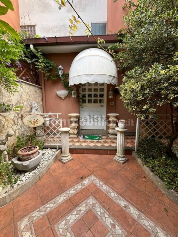 casa indipendente in vendita a Roma in zona Axa