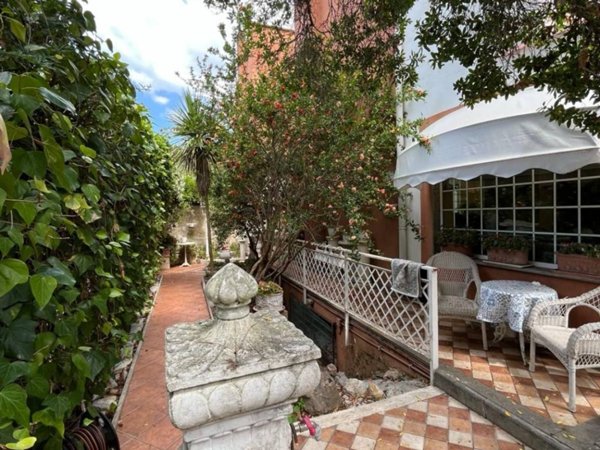 casa indipendente in vendita a Roma in zona Axa