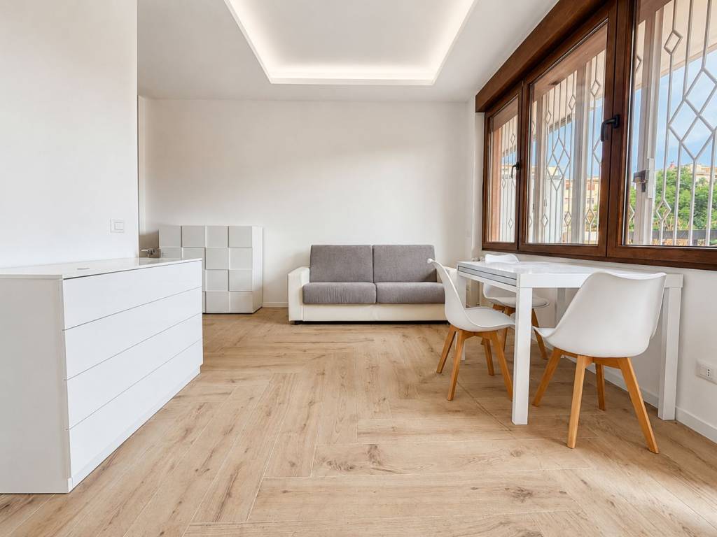 appartamento in vendita a Roma in zona Ardeatino