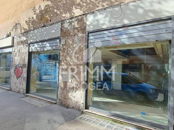 negozio in vendita a Roma in zona Prenestino-Centocelle