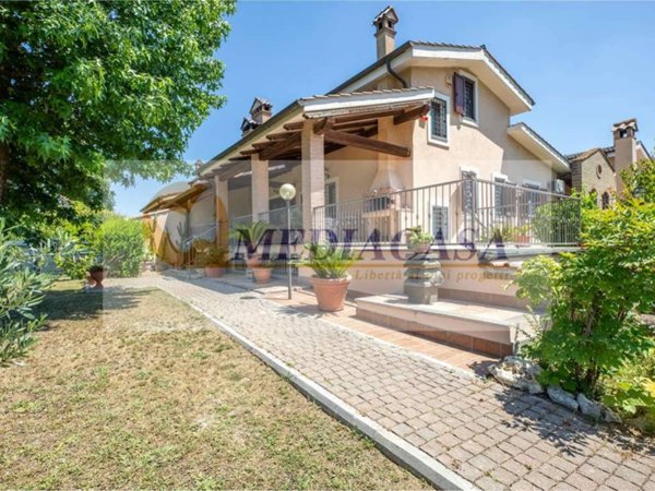 casa indipendente in vendita a Roma in zona La Storta