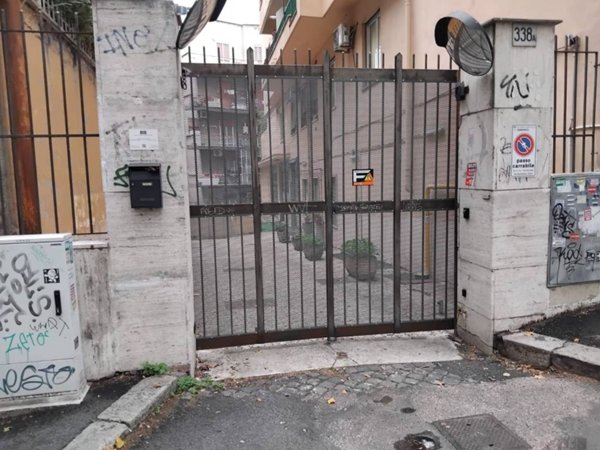 negozio in vendita a Roma in zona Monte Sacro/Talenti