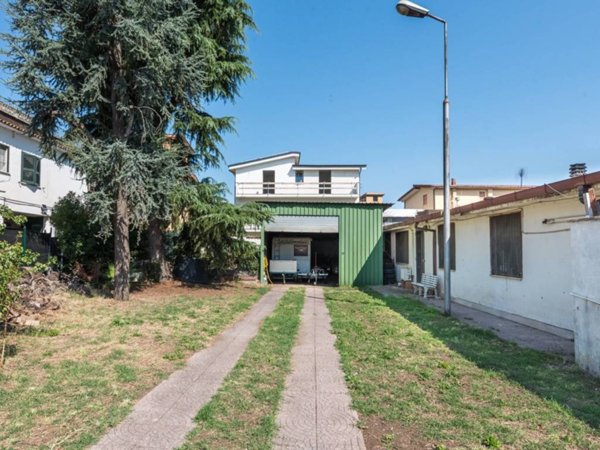 appartamento in vendita a Roma in zona Castelverde