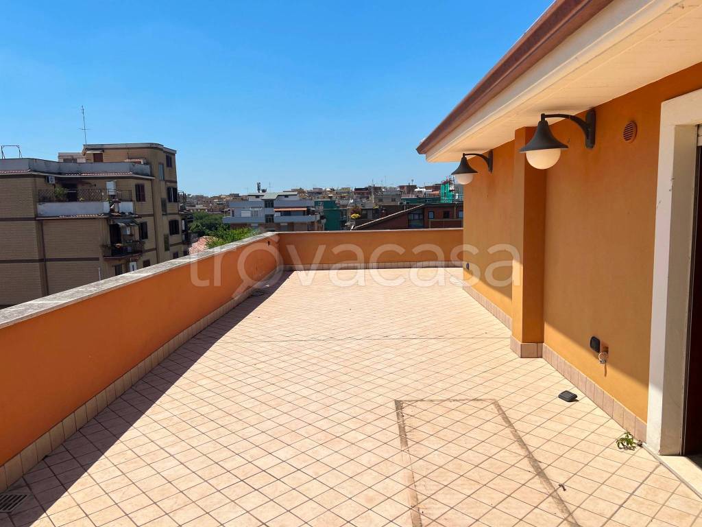 appartamento in vendita a Roma in zona Alessandrino