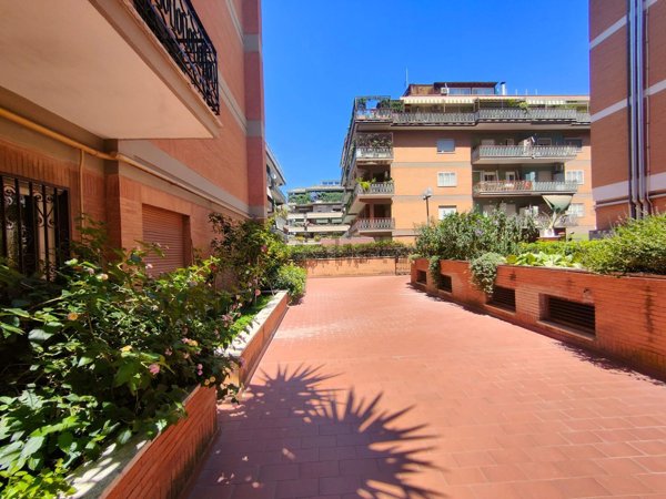 appartamento in vendita a Roma in zona Monte Sacro/Talenti