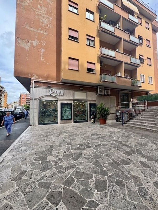 appartamento in vendita a Roma in zona Aurelio