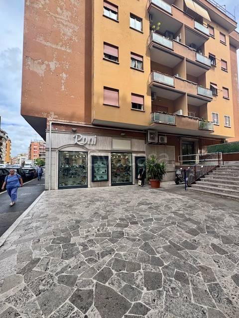 appartamento in vendita a Roma in zona Aurelio
