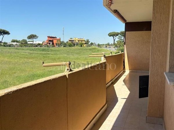 appartamento in vendita a Roma in zona Torre Spaccata