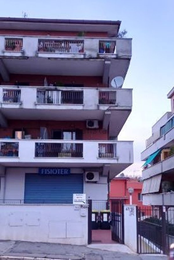 appartamento in vendita a Roma in zona Acilia
