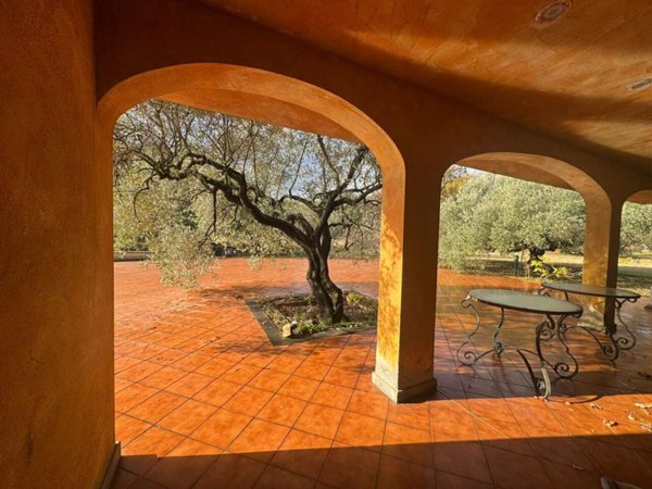 casa indipendente in vendita a Roma