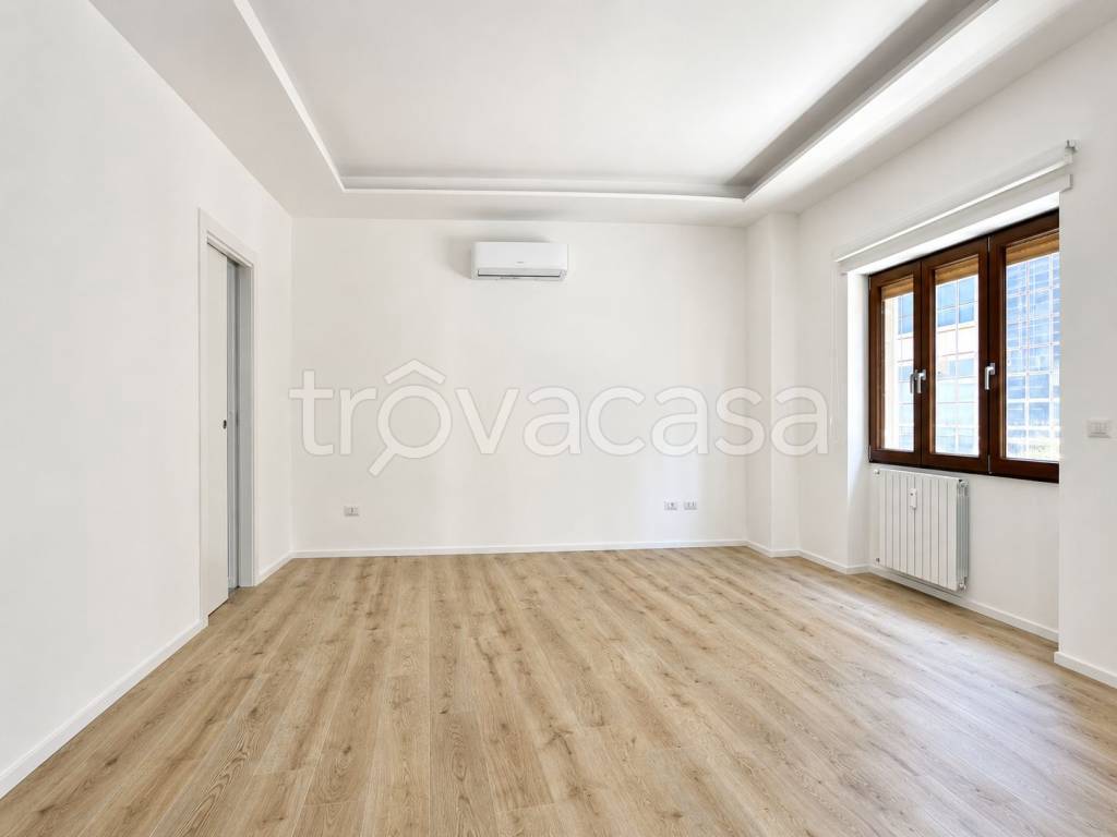 appartamento in vendita a Roma in zona Ostiense