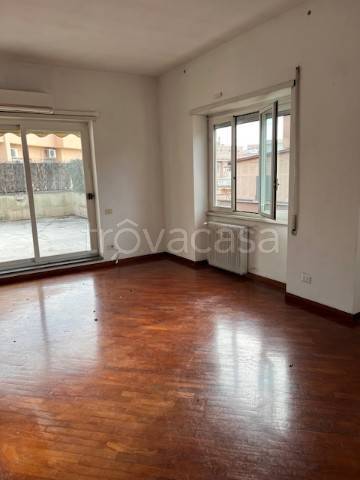 appartamento in vendita a Roma in zona Gianicolense