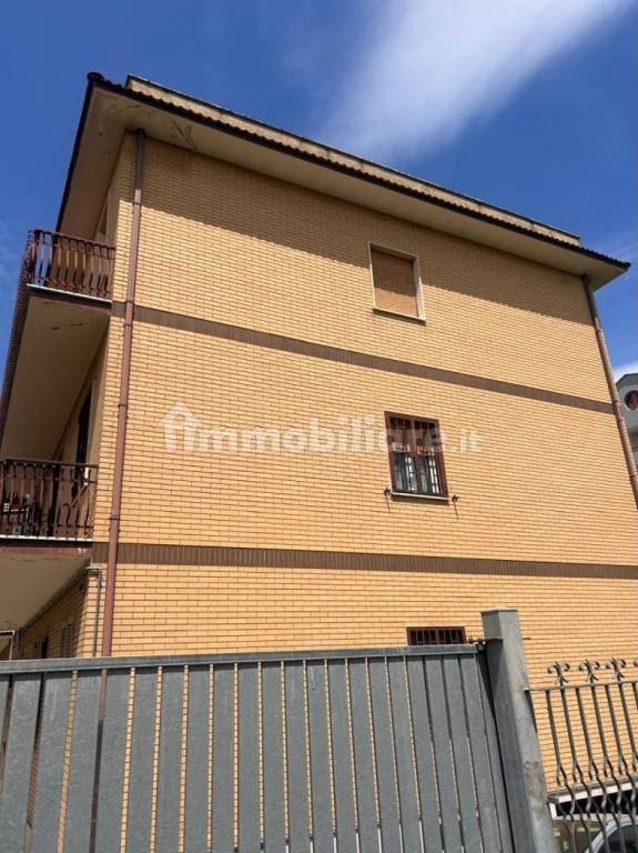 appartamento in vendita a Roma in zona Casal Morena