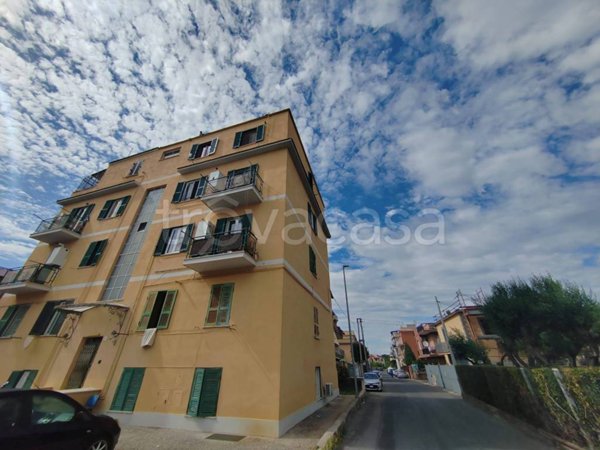 appartamento in vendita a Roma in zona Romanina