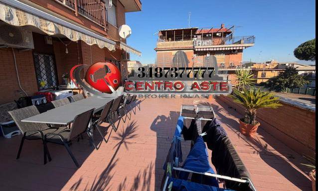 appartamento in vendita a Roma in zona Finocchio