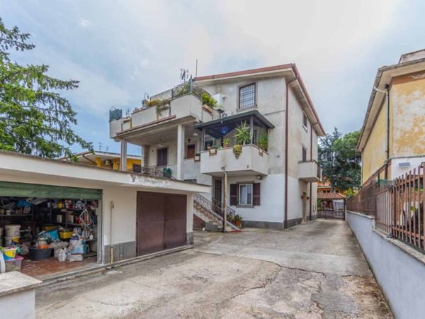appartamento in vendita a Roma in zona Romanina