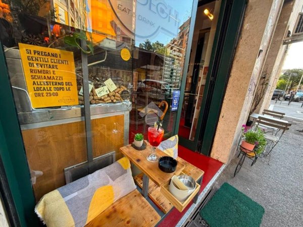 negozio in vendita a Roma in zona Trieste