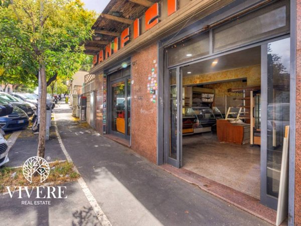 negozio in vendita a Roma in zona Gianicolense