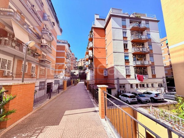 appartamento in vendita a Roma in zona Gianicolense