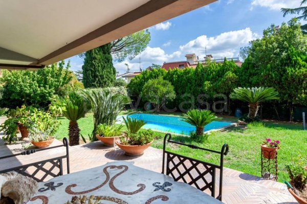 casa indipendente in vendita a Roma in zona Mezzocammino