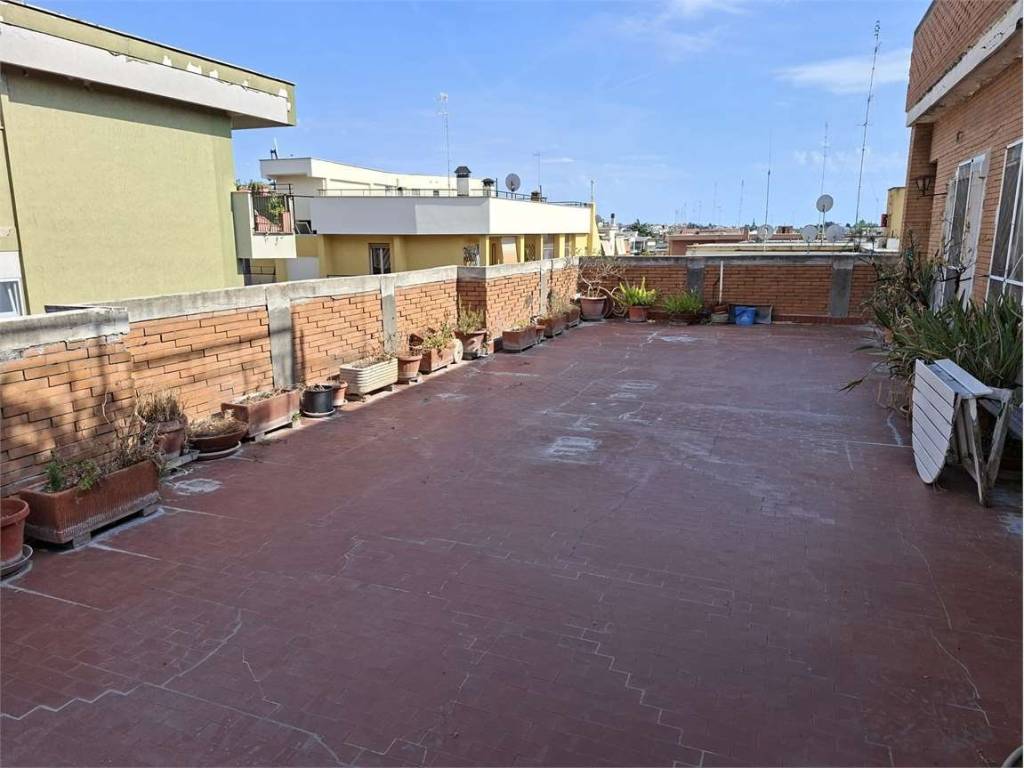 appartamento in vendita a Roma in zona Gianicolense