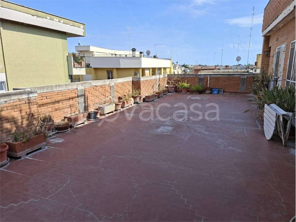 appartamento in vendita a Roma in zona Gianicolense