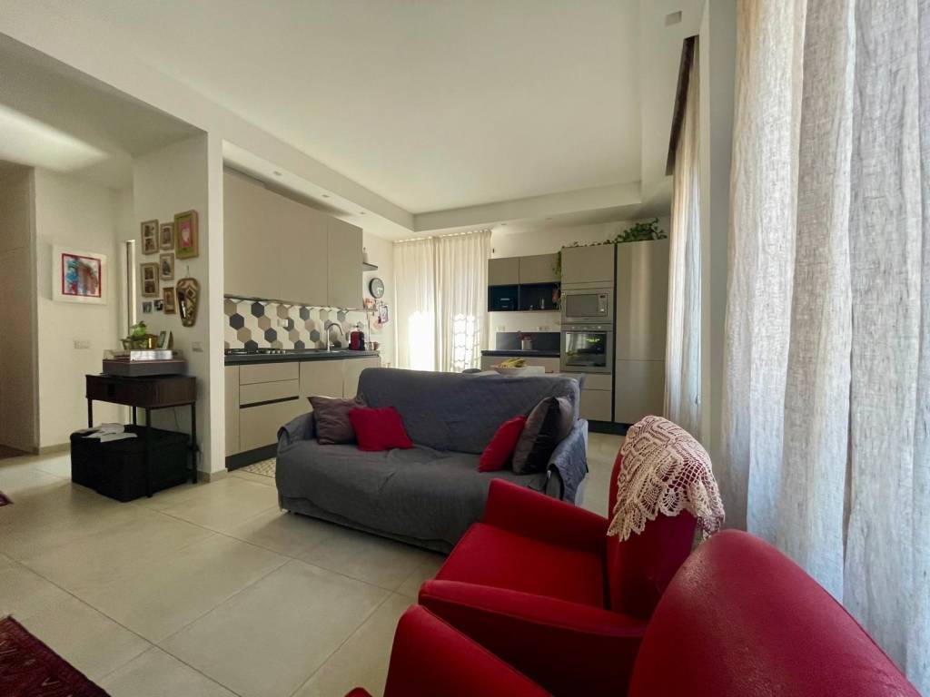 appartamento in vendita a Roma in zona Ostiense