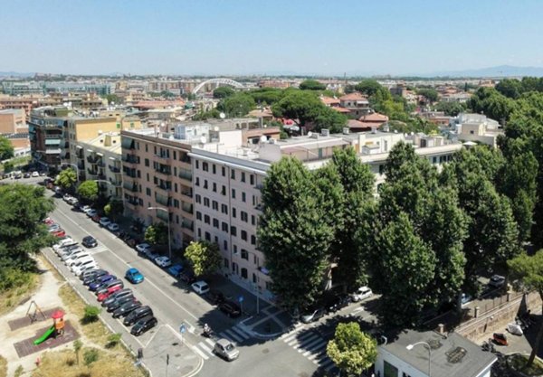 appartamento in vendita a Roma in zona Ostiense