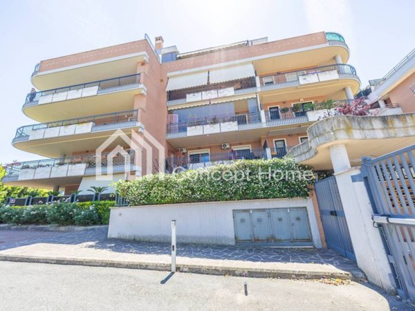 appartamento in vendita a Roma in zona Mezzocammino