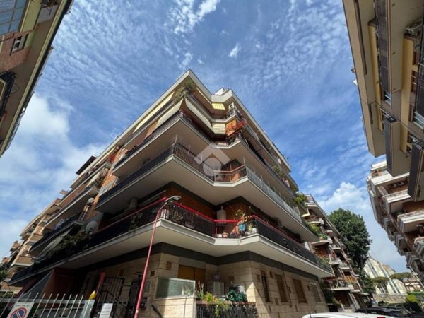 appartamento in vendita a Roma in zona Ostia