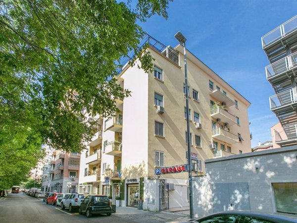 appartamento in vendita a Roma in zona Nomentano