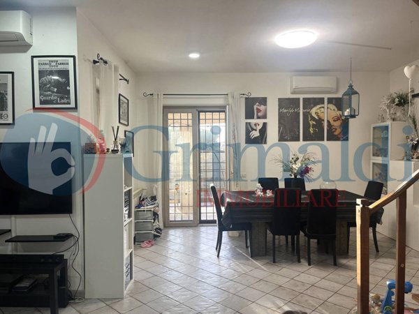 casa indipendente in vendita a Roma in zona Valle Muricana