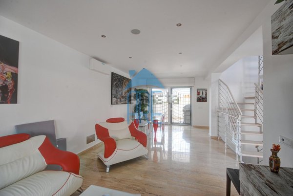 casa indipendente in vendita a Roma in zona Casal Palocco