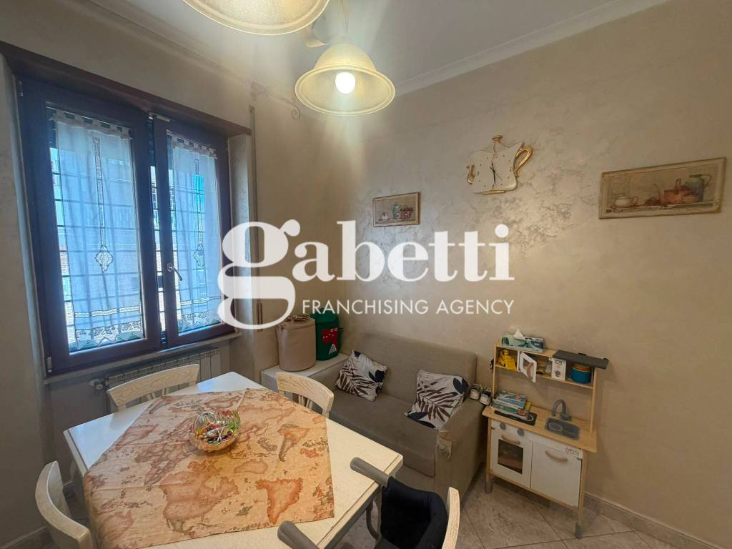 appartamento in vendita a Roma in zona Prenestino-Centocelle