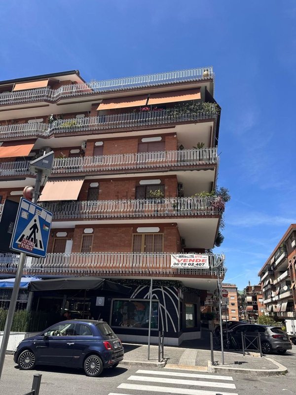 appartamento in vendita a Roma in zona Collatino