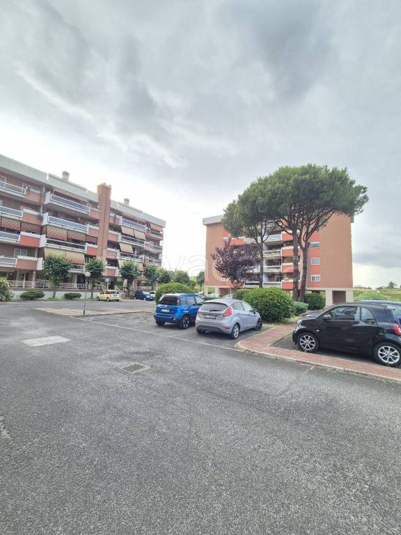appartamento in vendita a Roma in zona Acilia
