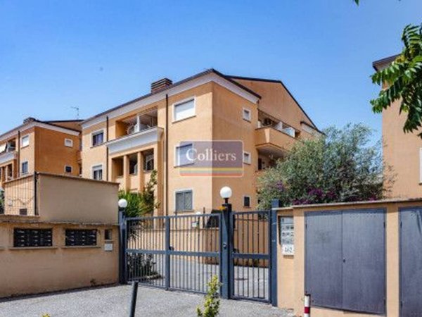 appartamento in vendita a Roma in zona Castelverde