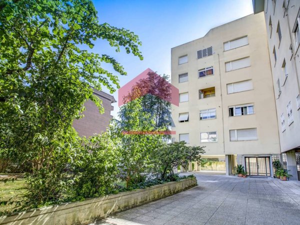 appartamento in vendita a Roma in zona Ardeatino