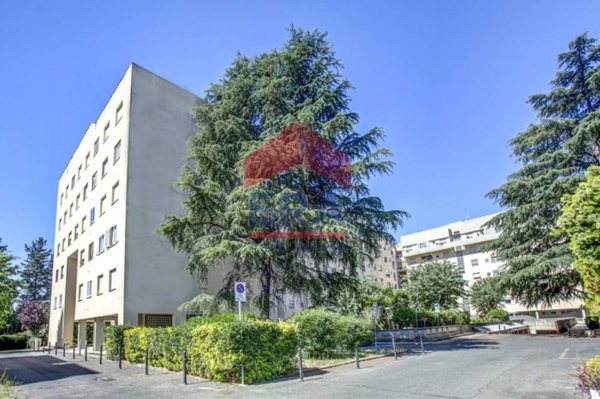 appartamento in vendita a Roma in zona Ardeatino