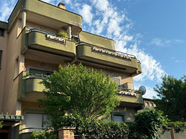 appartamento in vendita a Roma in zona Torre Gaia