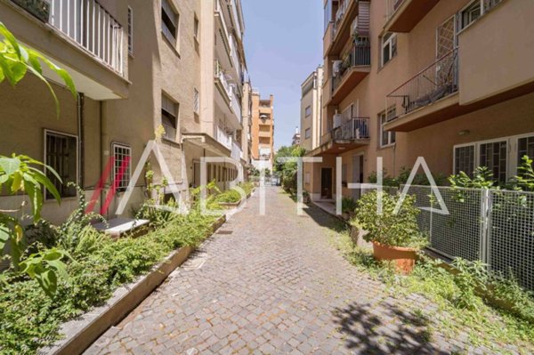 appartamento in vendita a Roma in zona Monte Sacro/Talenti